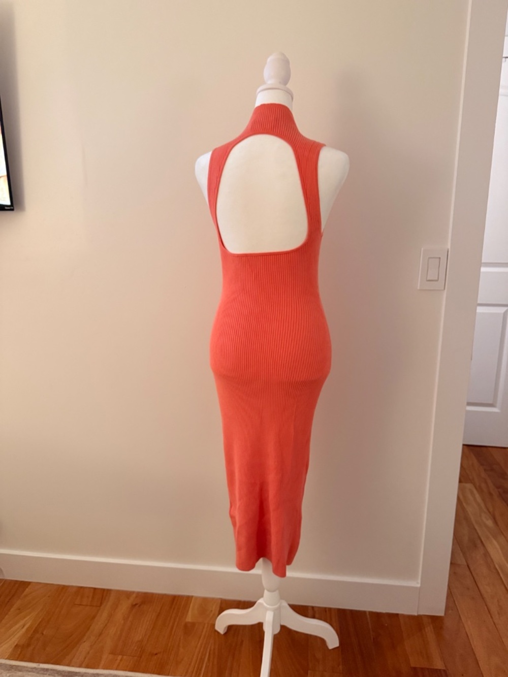 Babaton Keyhole dress, Stunning colour!